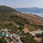 别墅 Stolovi With Panorama View By Guide 克勒克