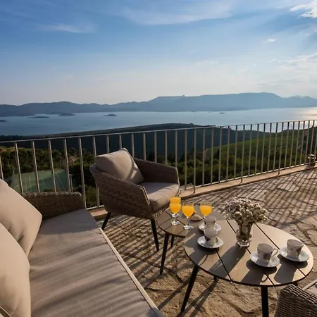 Vila Stolovi With Panorama View By Guide