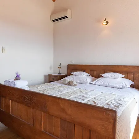 Stolovi With Panorama View By Guide Villa