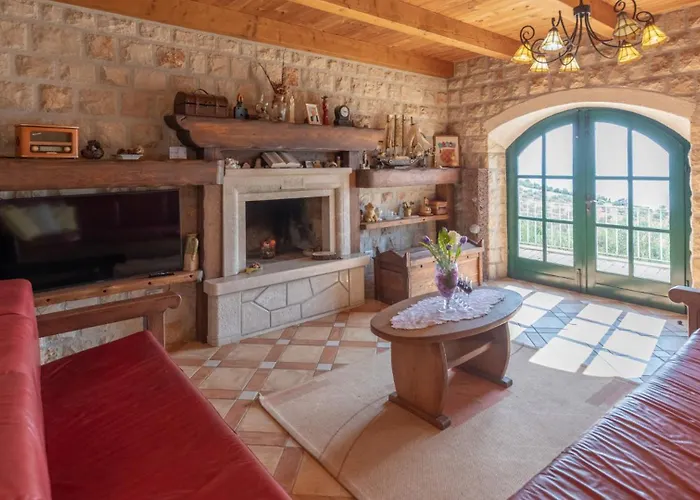 Stolovi With Panorama View By Guide Willa *